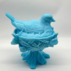 Vintage Westmoreland Blue Milk Glass Bird On Nest Candy Dish Trinket Box